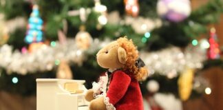 Jak zakładać stanik sportowy?